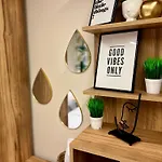 Nj Luxury Breeze Апартамент *