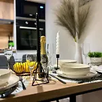 Апартамент Nj Luxury Breeze *